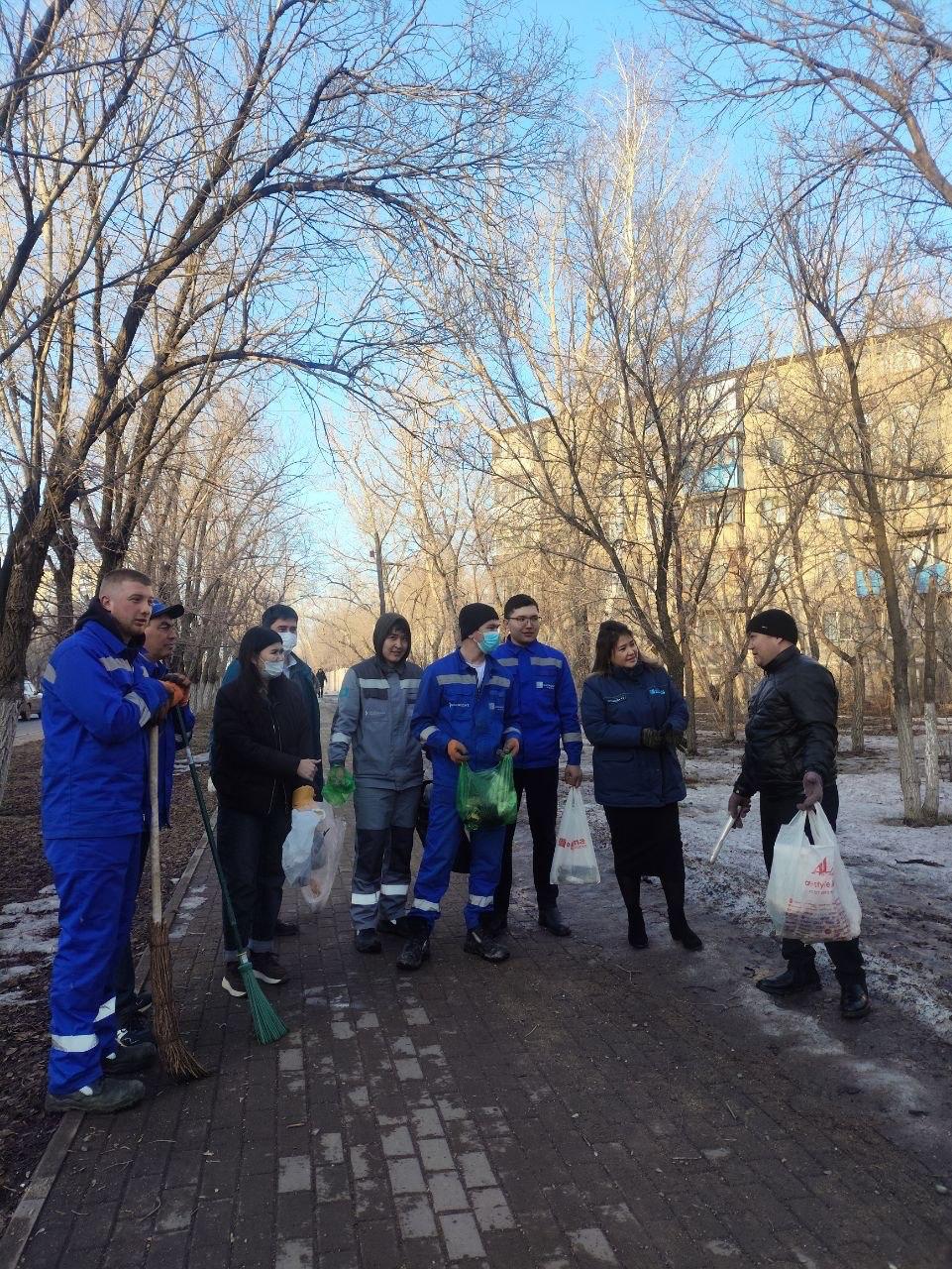 Вы сейчас просматриваете Молодёжь QazaqGaz Aimaq приняла участие в субботнике в центре Караганды